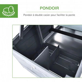 Pondoir ouvert par son toit à charnières, montrant les deux casiers de ponte